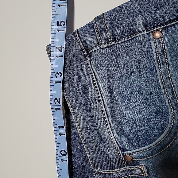 Coldwater Creek Natural Fit Medallion Crop Capri Denim Blue Jean Embroidered 6 - Picture 8 of 10